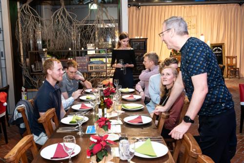 20231209-vnt-xmas-dinner-069 (1)